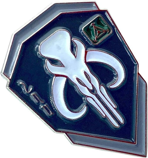 Bounty Hunter Boba Fett Bantha Black Glow in the Dark Skull Cosplay Metal Pin Badge Brooch