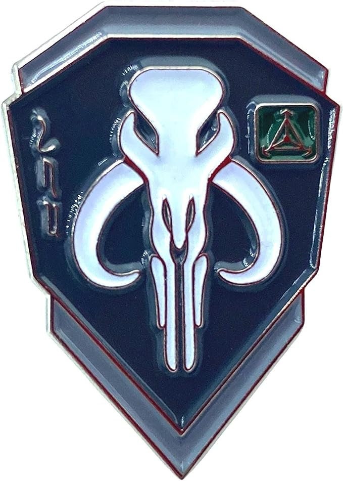 Bounty Hunter Boba Fett Bantha Black Glow in the Dark Skull Cosplay Metal Pin Badge Brooch